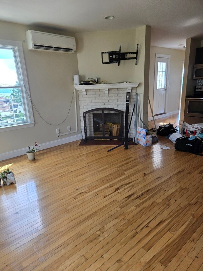 Building Photo - 385 Palisade Ave
