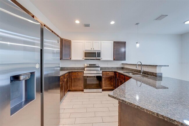 Foto del edificio - 2104 Penny Ln