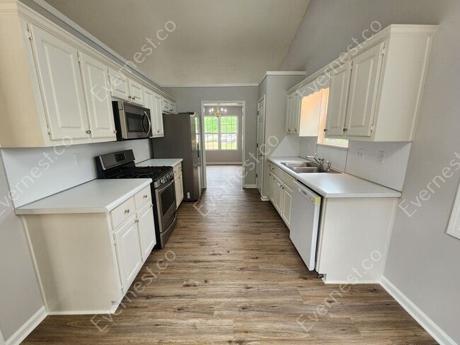 Building Photo - 285 Ashland Manor Dr
