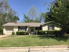 Building Photo - 2485 Cypress Dr