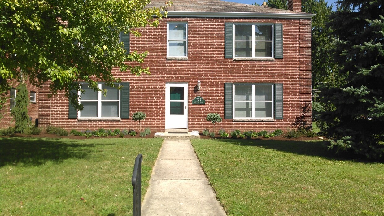 Primary Photo - 754 Kenwick Rd