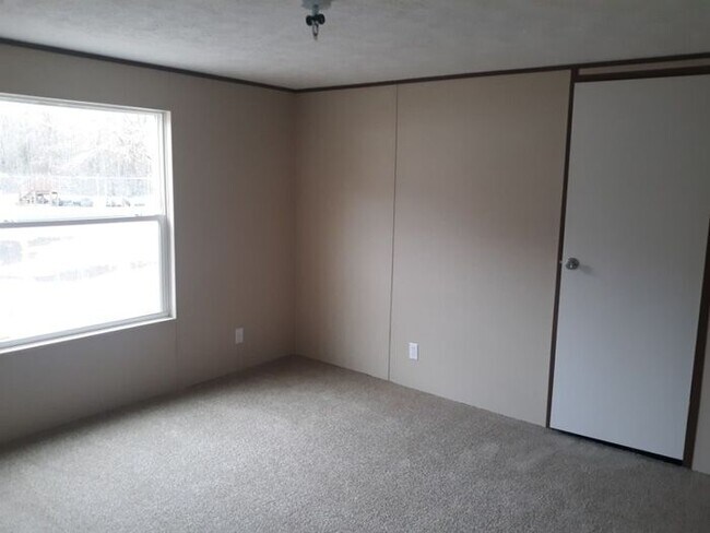 Foto del edificio - New 3 Bedroom 2 Bath Mobile Home!