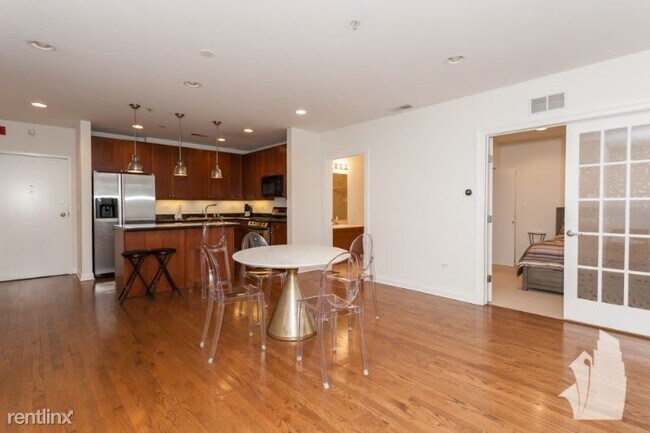 Foto del edificio - 644 N Orleans St