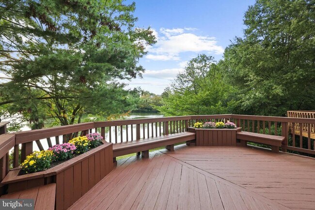 Foto del edificio - 2916 Bridgehampton Ct