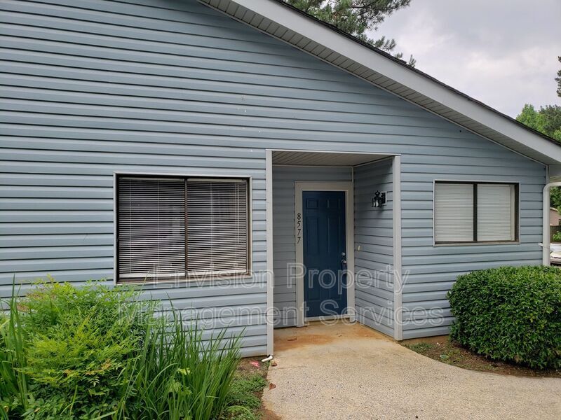 Primary Photo - 8577 Pineview Ln