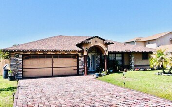 Building Photo - 761 Americana Ct