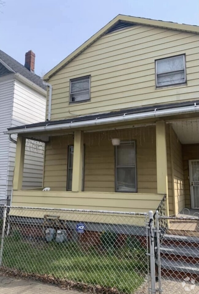 Building Photo - 1069 E 66th St