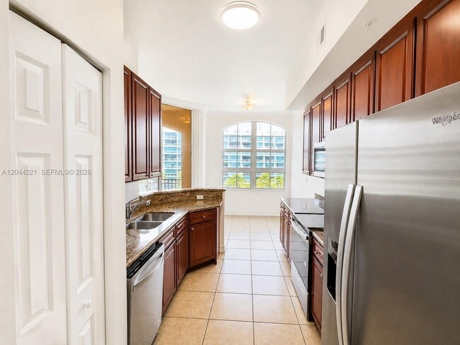 Foto del edificio - 3001 NE 185th St