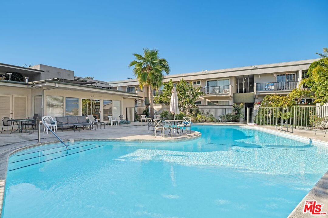 Foto principal - 3166 S Sepulveda Blvd