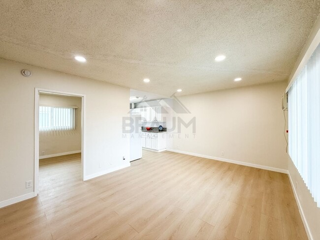Foto del edificio - 13129 Oxnard St
