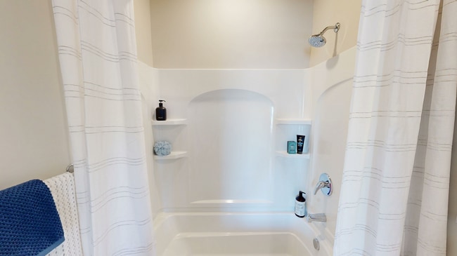 Frazier-02252025_133758.jpg - Remington Lake Apartments