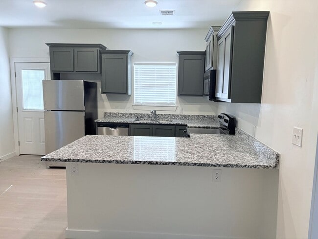 Building Photo - New two bedroom house in Shawnee