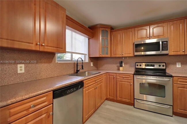 Building Photo - 2149 Discovery Cir W