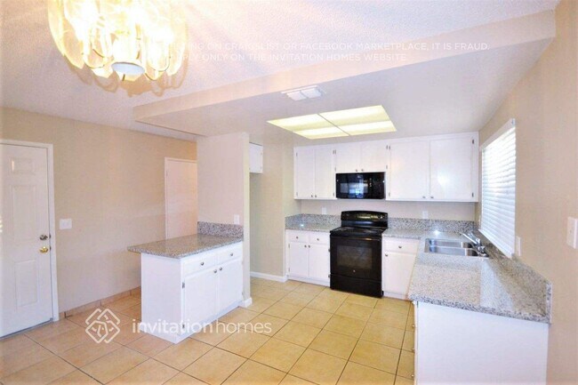 Foto del edificio - 1972 Las Coches Way