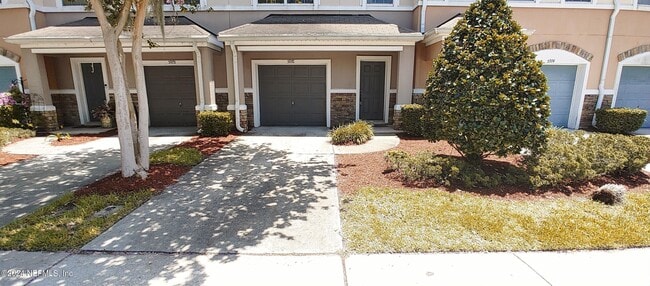 Building Photo - 5976 Pavilion Dr
