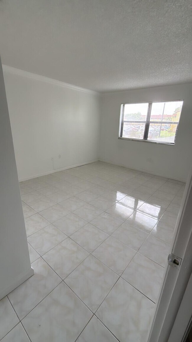 Foto del edificio - 15640 SW 80th St