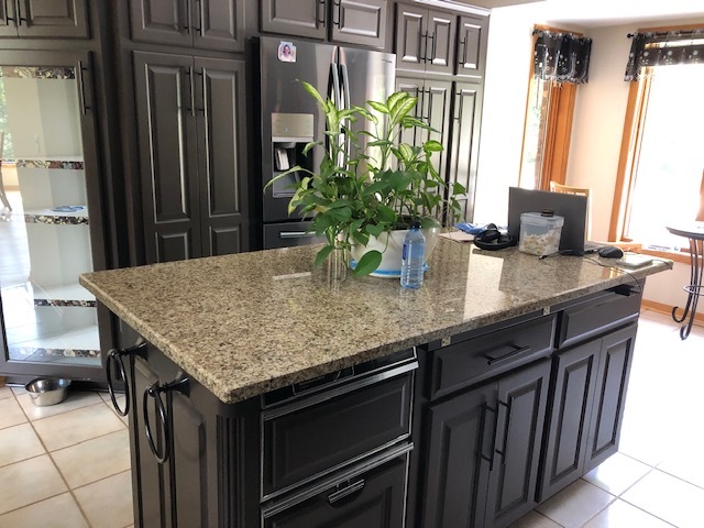 Kitchen island with storage and plug ins - 9731 110th St N