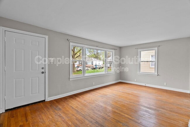 Building Photo - 7557 Haywood Dr