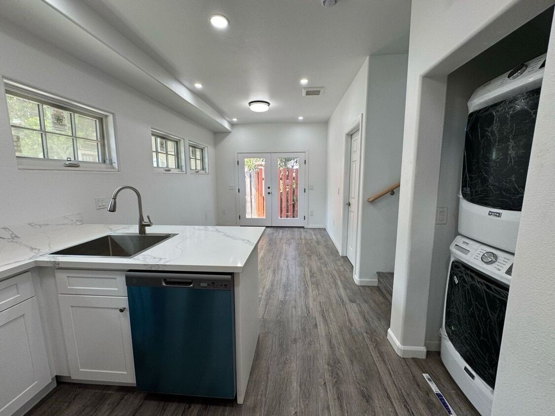 Photo - 931 West 23rd Street