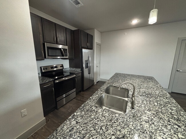 Foto del edificio - 20400 Marketplace Ave