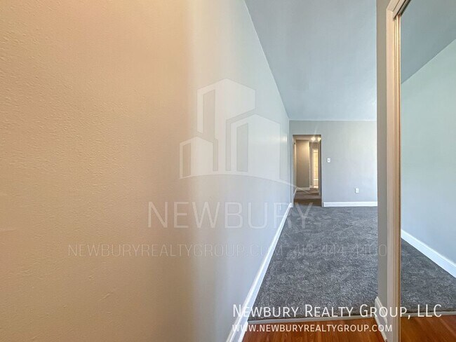 Building Photo - Charming, Bright, and Ready for YOU!