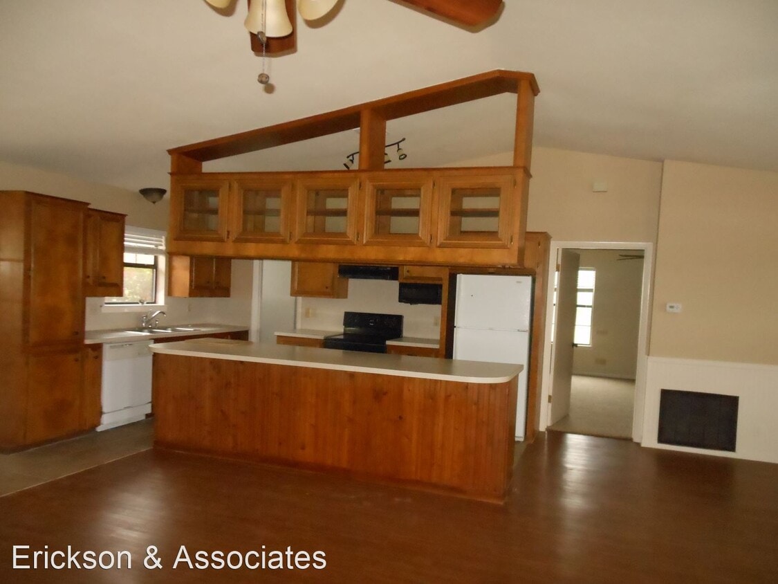 Building Photo - 2 br, 2 bath House - 10518 Wagon Road West