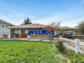 Building Photo - 904 S 48th Ave
