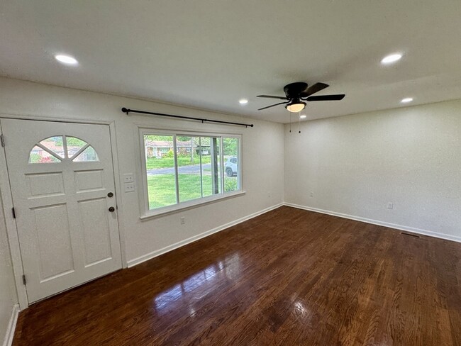 Foto del edificio - 3207 Searcy Dr NW