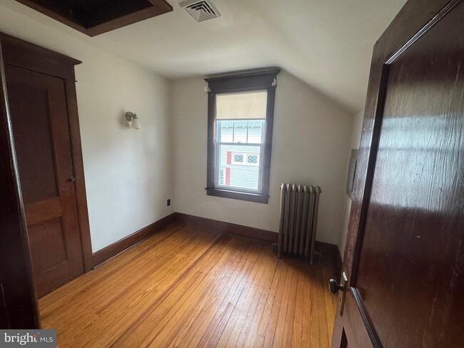 Building Photo - 307 Edgewood Ave