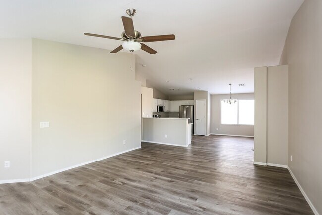Foto del edificio - 15186 W Melvin St