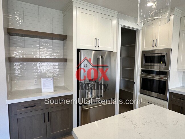 Building Photo - Brand New Custom 4 bed | 3 Bath | 2 Car Ga...