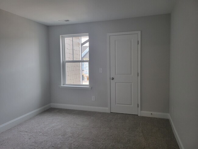 Building Photo - 2021 Rooster Spur Ct