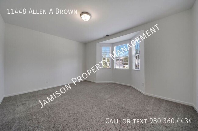 Foto del edificio - 11448 Allen A Brown Rd
