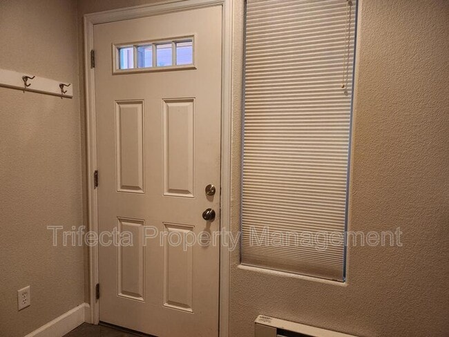 Foto del edificio - 4101 Crittenton Ln