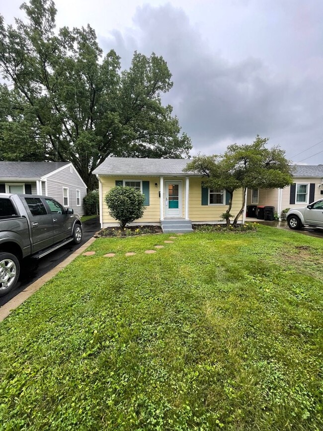 Cute 2 Bedroom Home Near The Fair Grounds - Cute 2 Bedroom Home Near The Fair Grounds