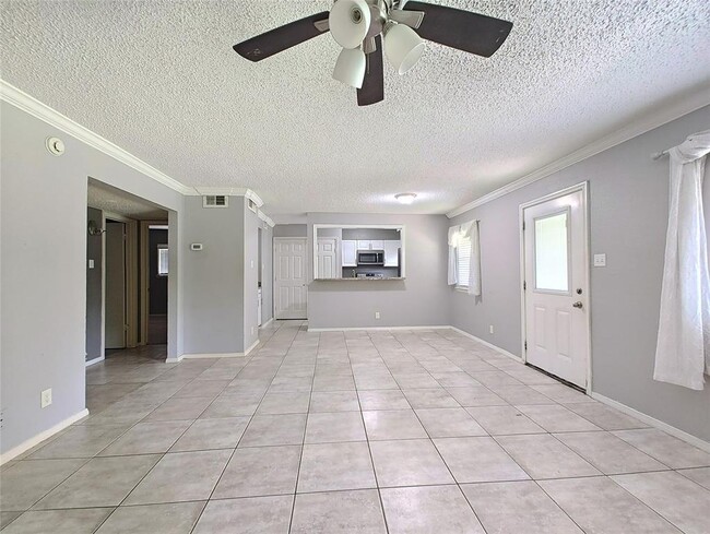 Building Photo - 5636 Birchmont Dr
