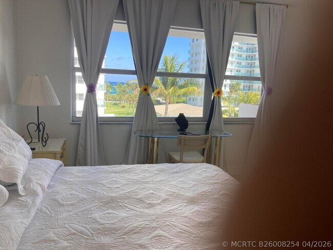 Foto del edificio - 1630 N Ocean Blvd