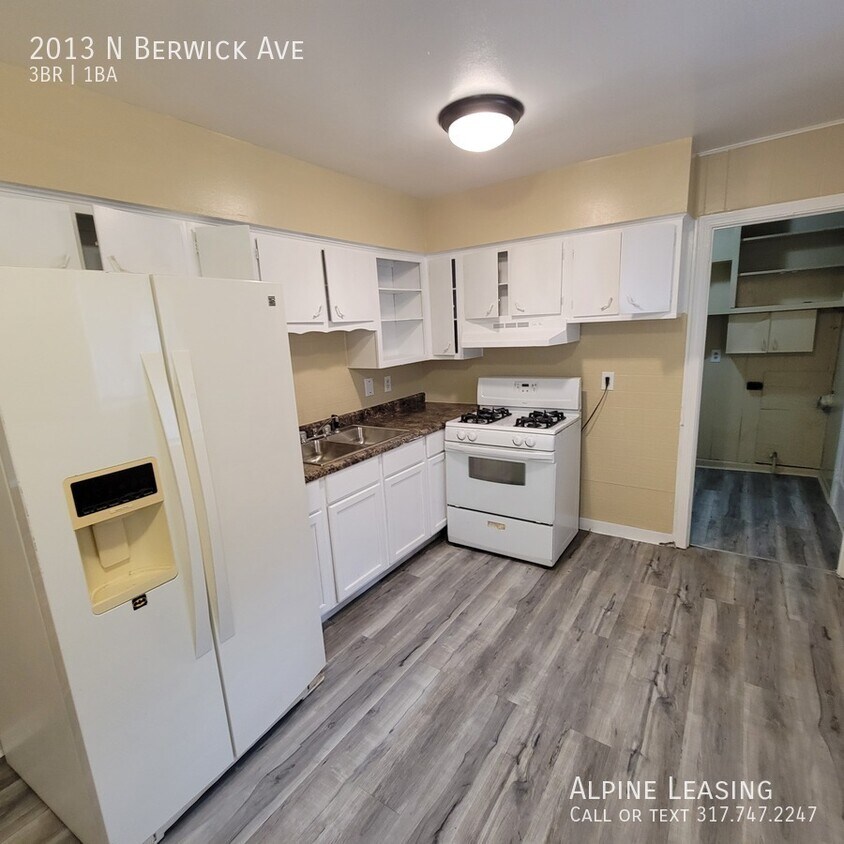 Building Photo - Westside 3 Bedroom