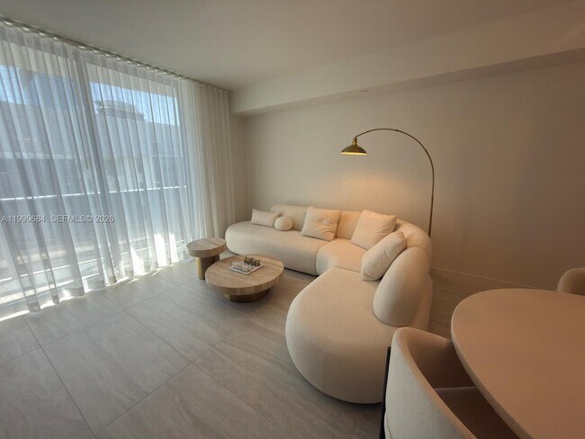 Foto del edificio - 77 SE 5th St