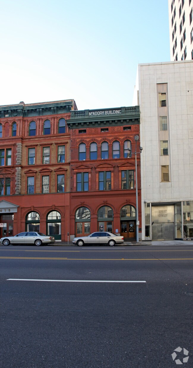 Building Photo - Founders Station