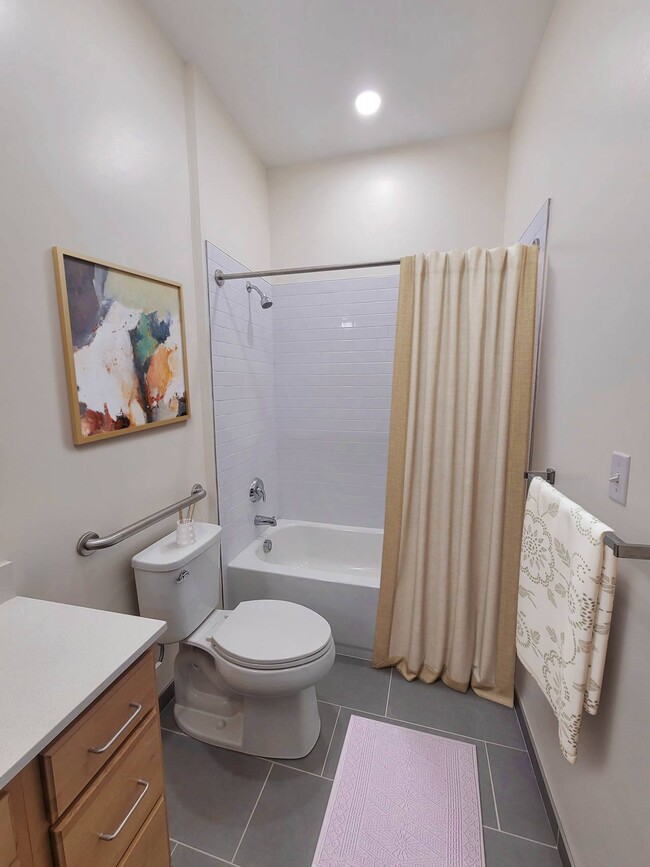 Building Photo - Allium Place