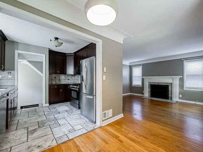 Foto del edificio - Charming Colonial in the Heart of Grosse P...