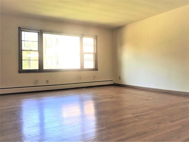 Foto del edificio - 3317 Harvey St