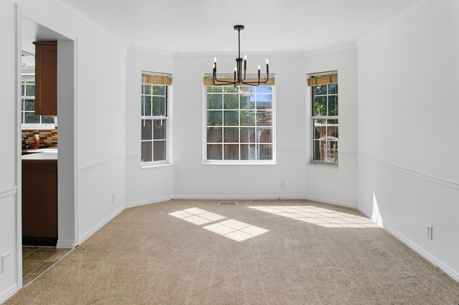 Building Photo - 342 S Palisade Dr