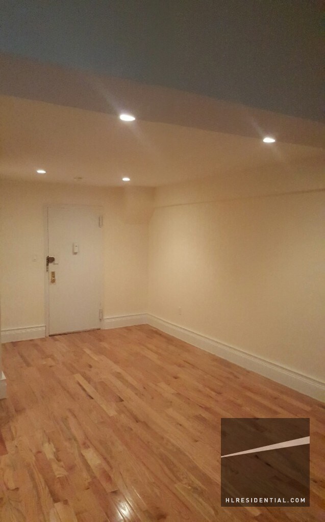 Building Photo - 2011 Ocean Ave