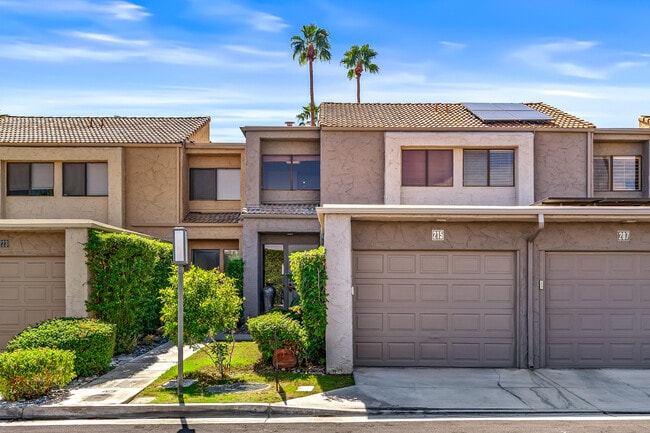 Building Photo - 215 Calle Bravo