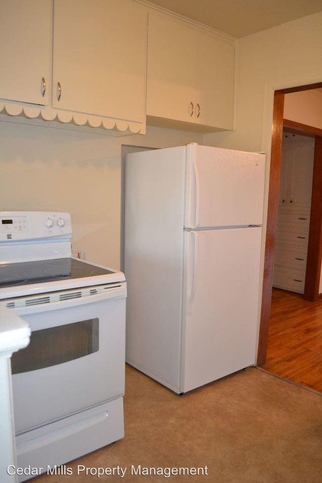 Building Photo - 3 br, 2 bath House - 803 N. Terrace