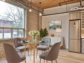 Building Photo - 34 Noble St