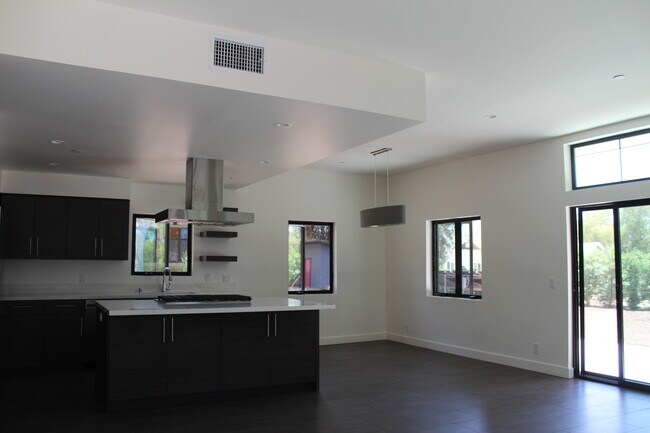 Foto del edificio - 1220 Rancho Dr
