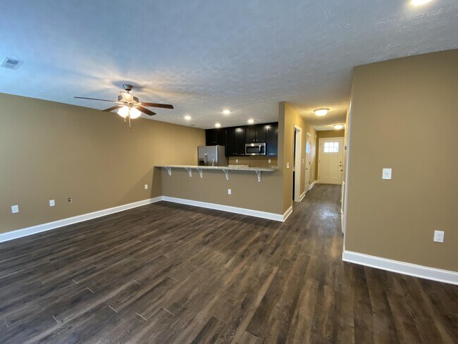 Building Photo - 139 Waffle Ct